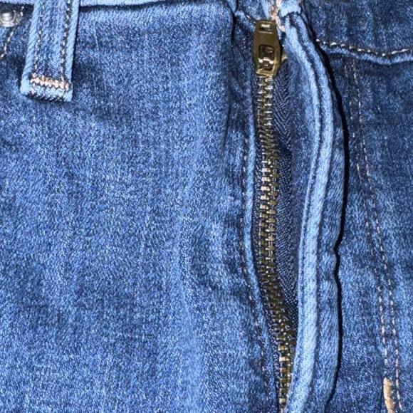 🔥Levi’s 311 Shaping Skinny Jeans | Size 29 x 30 | Dark Wash - Picture 4 of 7